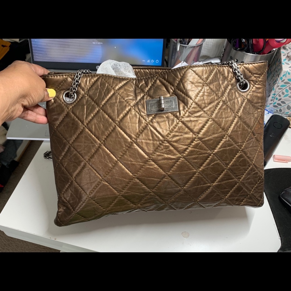 100% Authentic CHANEL 2011 Cira Re-Issue Tote